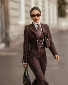 tailleur femme marron chocolat rayures