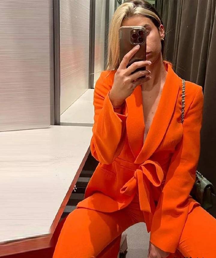 Tenue professionnelle féminine
