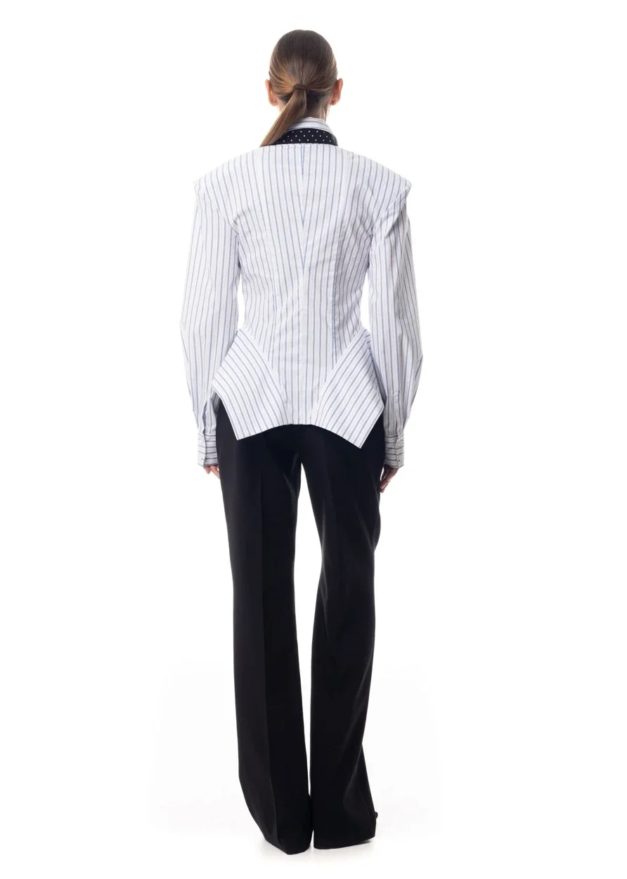 tenue femme chemisier bleu